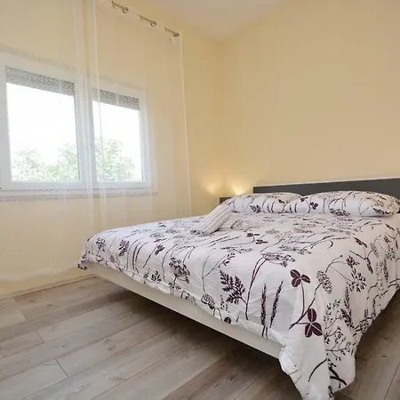 Apartman Susic Апартаменты *